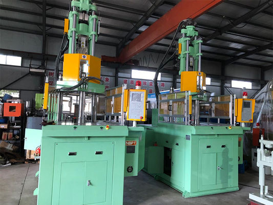 Máquina de moldagem por injecção de plástico vertical rotativa de alta eficiência