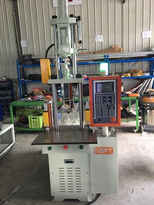 1.6T PT-450D Máquina de Injecção de Plástico de Mesa Deslizante Vertical