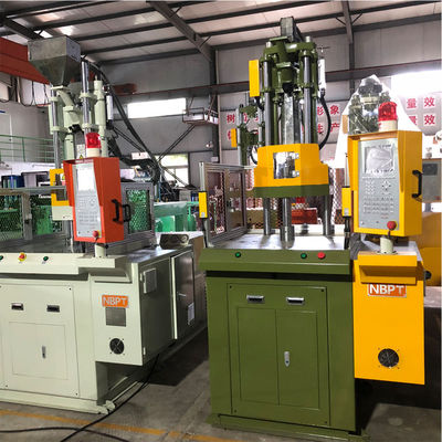 Máquina de moldagem por injecção de placas de deslizamento único vertical 85T